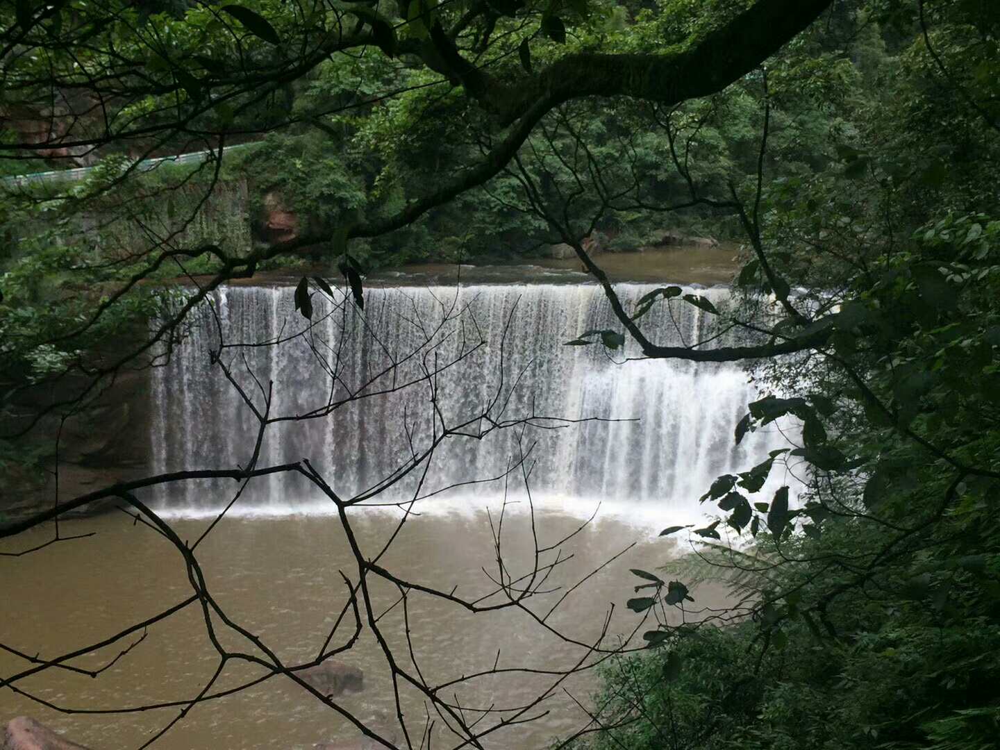 風(fēng)裏雨裏赤水(shuǐ)裏